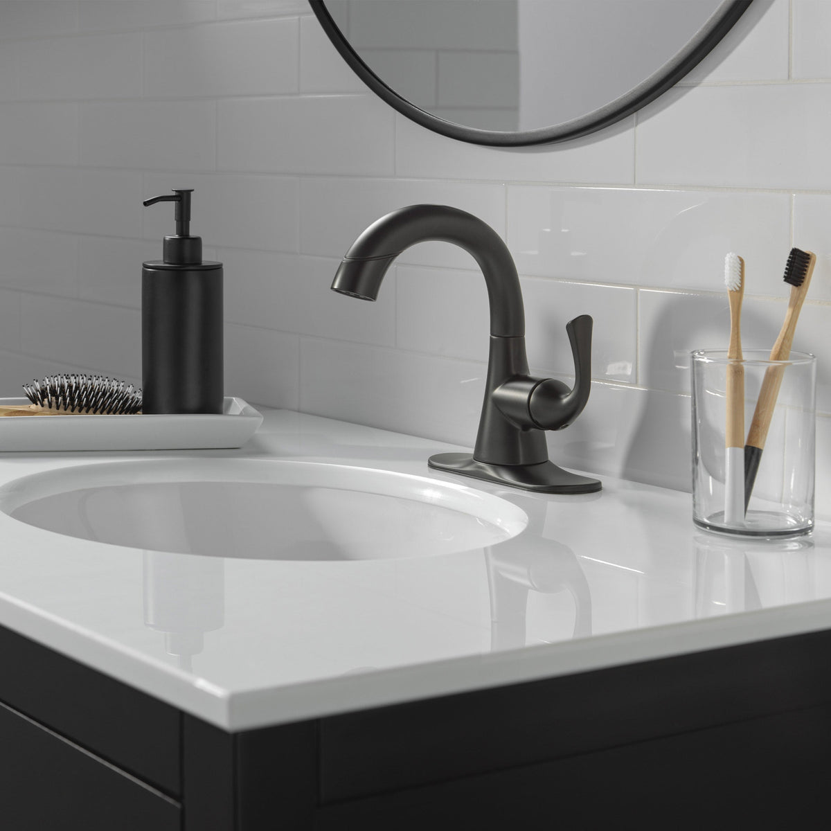Delta Lampard Single Handle Pull-down Bathroom Faucet