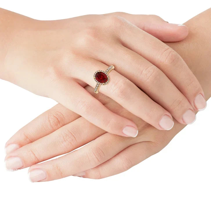 Oval Cut Rhodolite Garnet and Diamond Ring (0.14 ctw)
