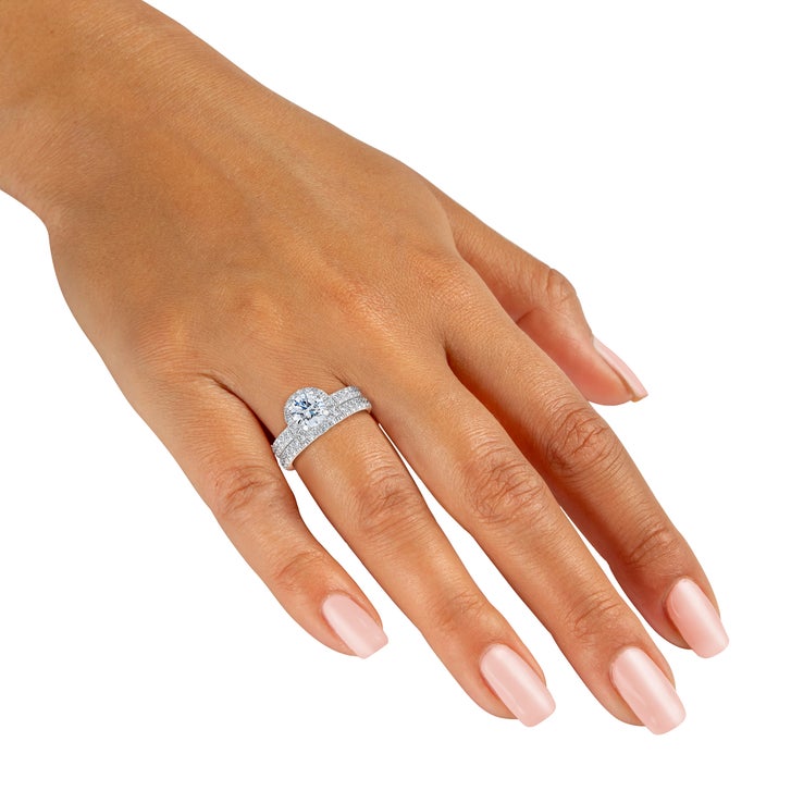 1.90 ctw Round Brilliant Cut, Clarity VS1, Colour E, Diamond Wedding Set