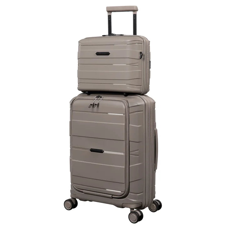 It luggage Momentous Hardside Spinner 8 Wheel 4 Piece Luggage Set