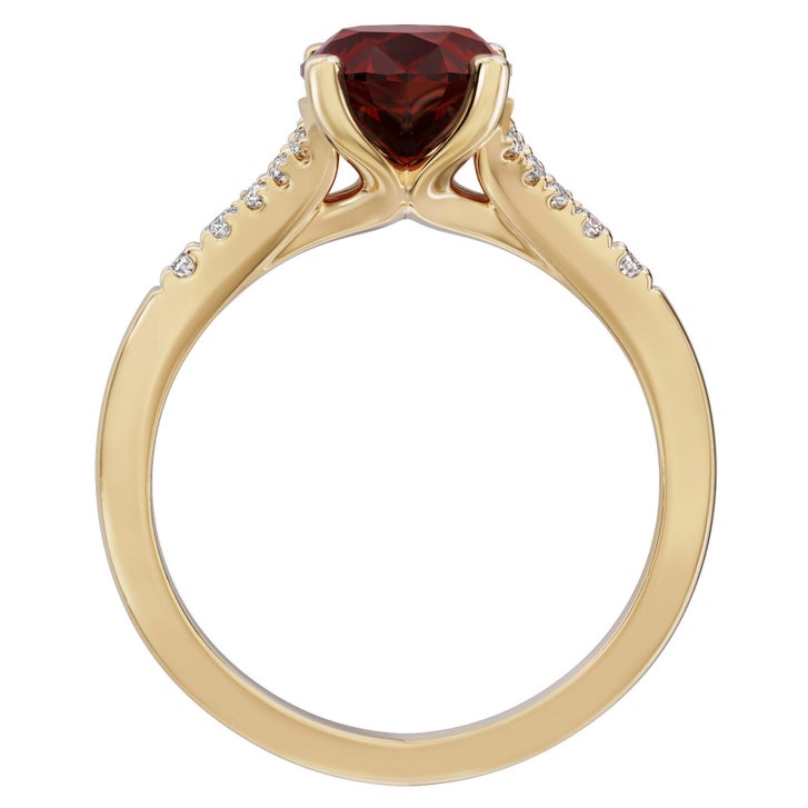 Oval Cut Rhodolite Garnet and Diamond Ring (0.14 ctw)