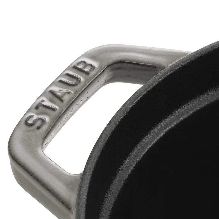 STAUB La Cocotte Oval French Oven, 6.7 L (7.1 qt.)