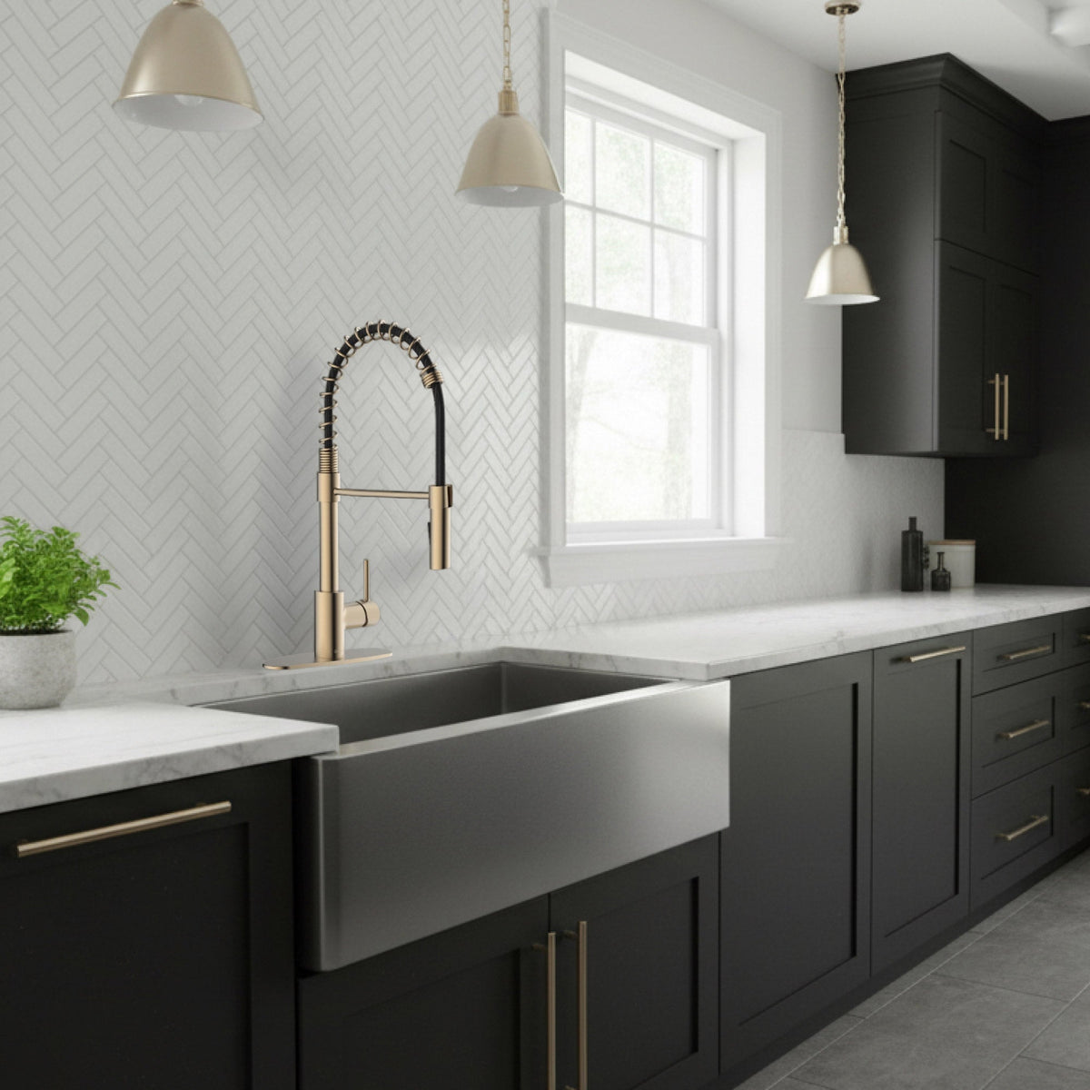 Akuaplus Aurora Pull-Down Kitchen Faucet.
