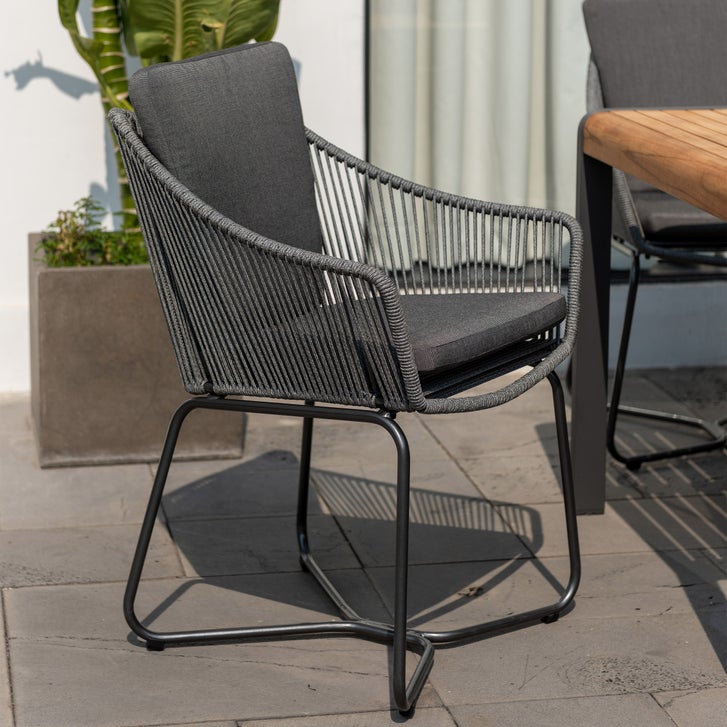 Topaz 9-piece Deluxe Patio Dining Set